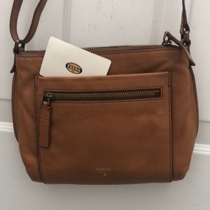 Fossil Crossbody in Camel